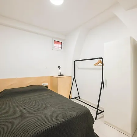 Pensionat House Grisia 33