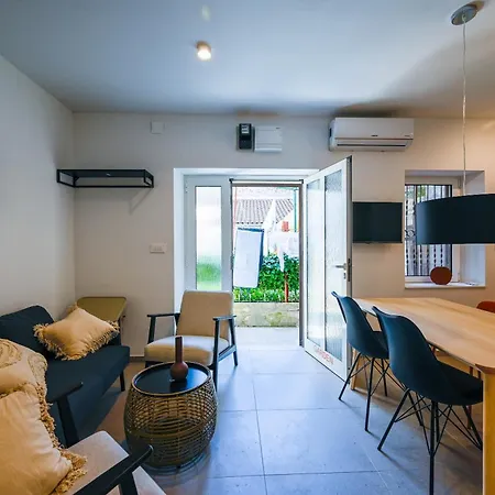 House Grisia 33 Gasthuis