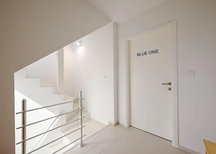 House Grisia 33