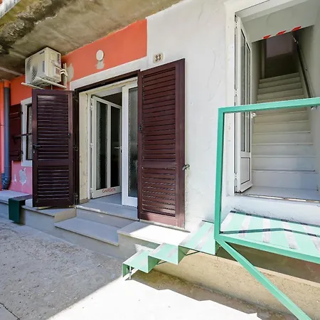 Vendégház House Grisia 33