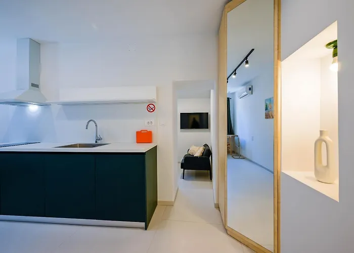House Grisia 33