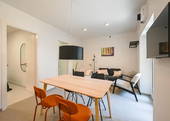 Πανσιόν House Grisia 33