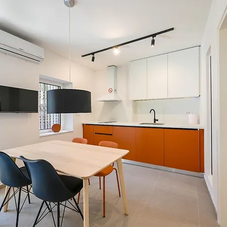 House Grisia 33 *
