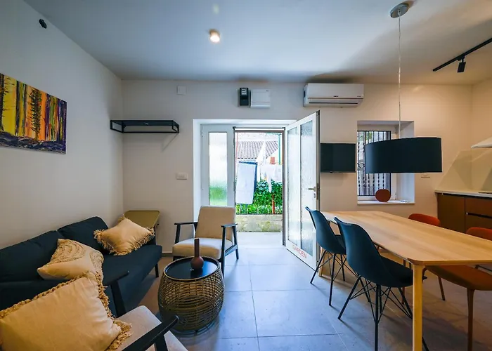 House Grisia 33 Pensión